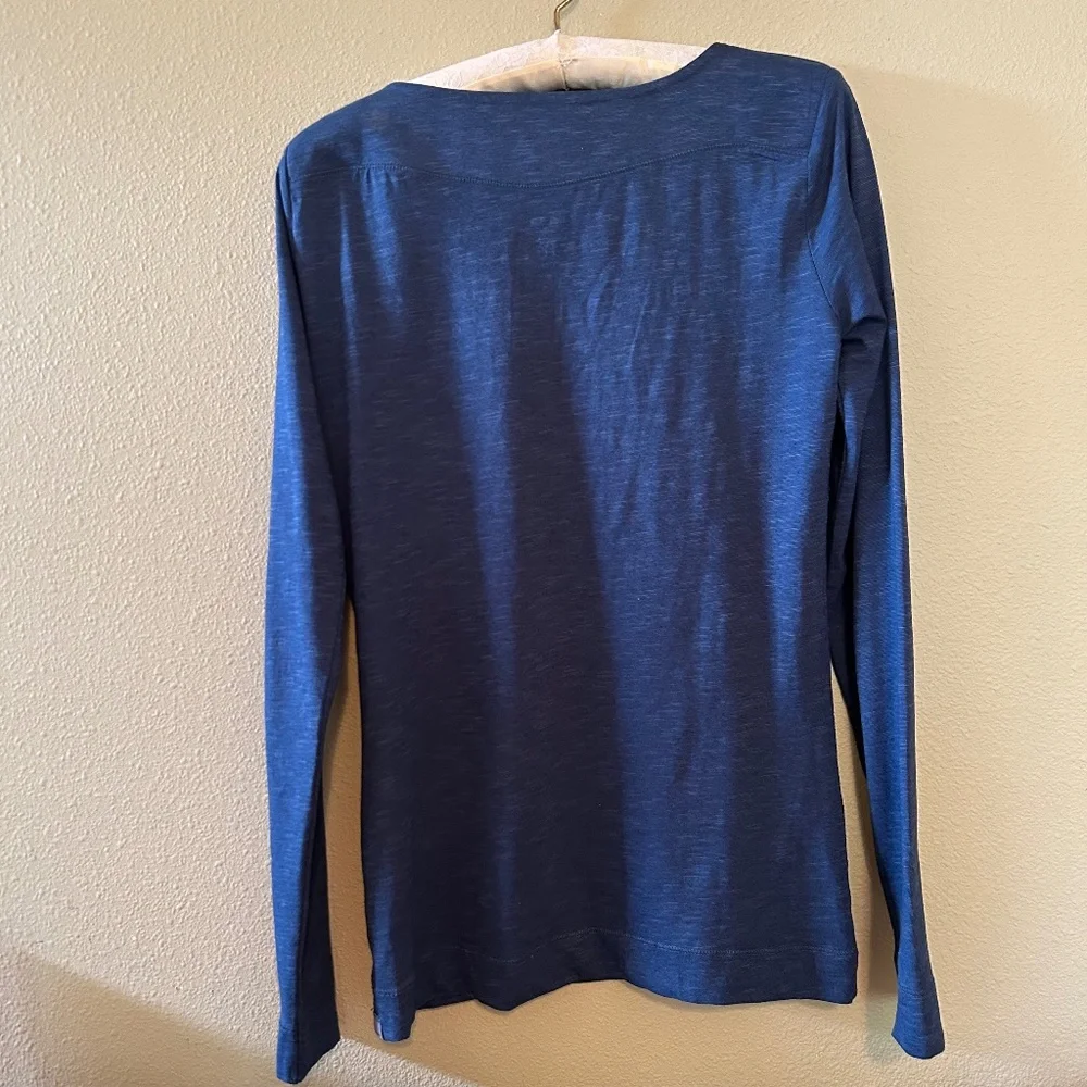 Horny Toad Women's Long‎ Sleeve Blue Small Top